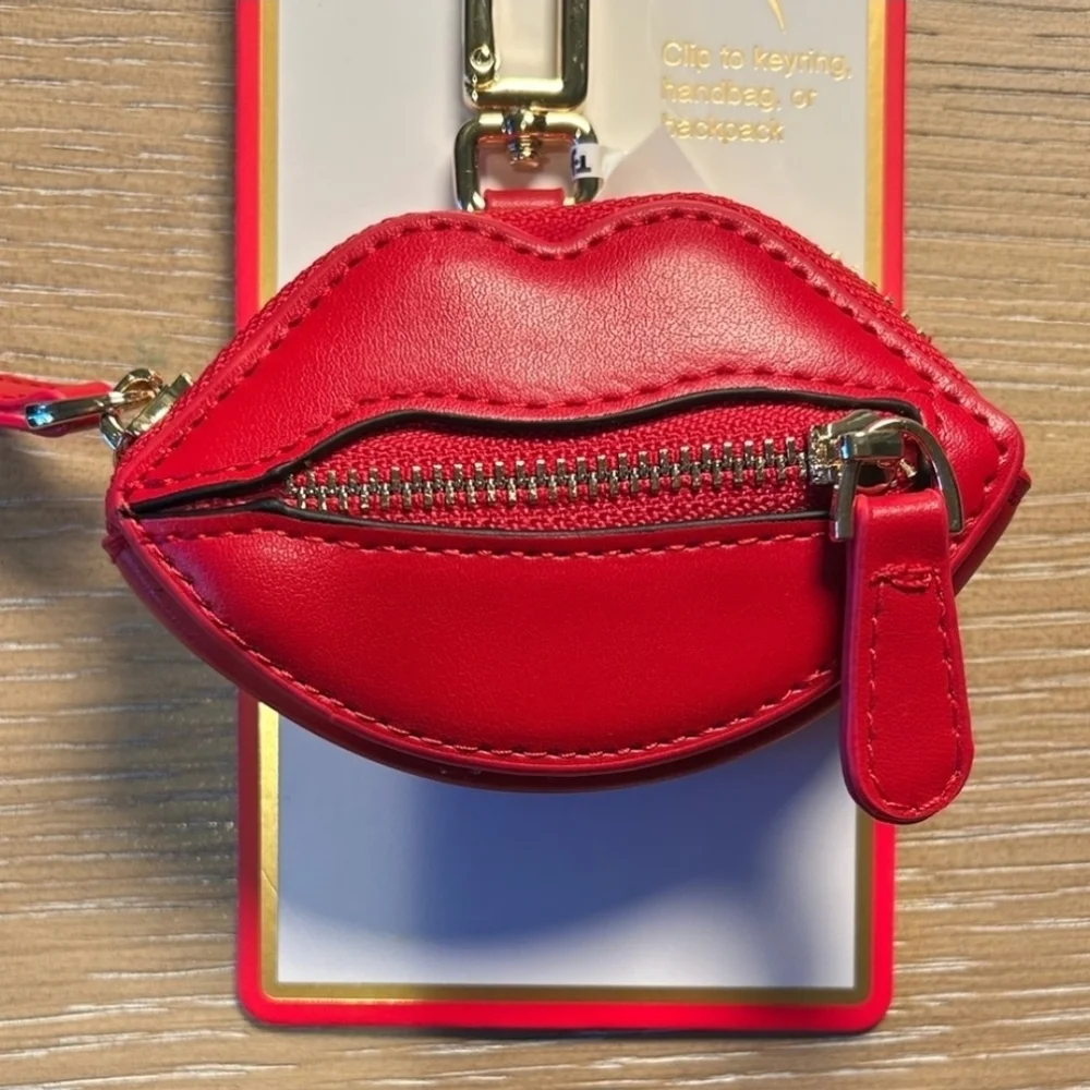 💋▪️PIPER K▪️Adorable Vegan Leather Red Lips Key Chain Bag Charm